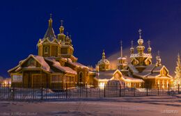 Церковь святых Жен-мироносиц и храм преподобного Серафима Саровского