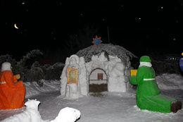 Рождественский снежный городок