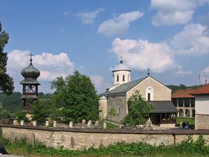 Монастырь Папрача