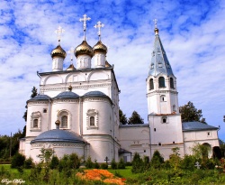 Собор Благовещения Пресвятой Богородицы с колокольней