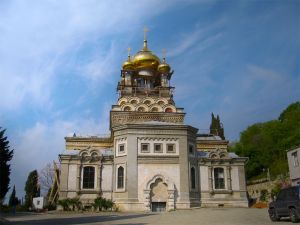храм архистратига михаила в алупке расписание богослужений