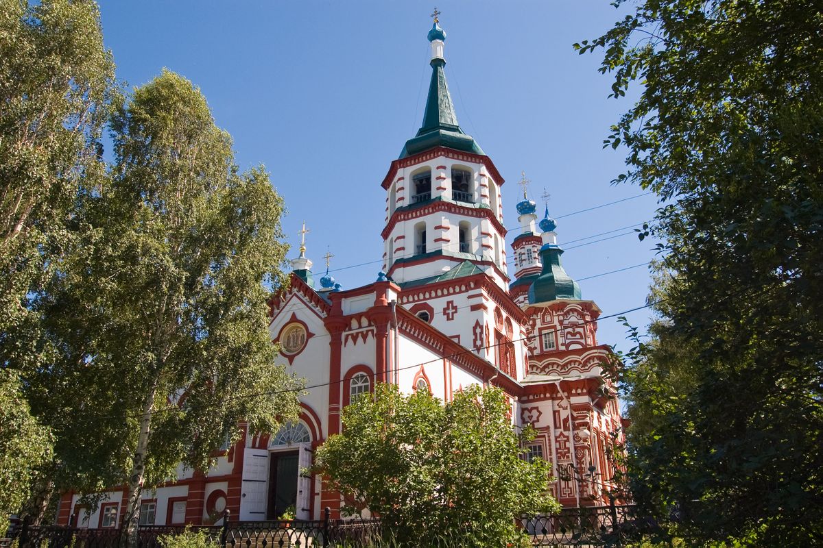 крестовоздвиженский храм в иркутске