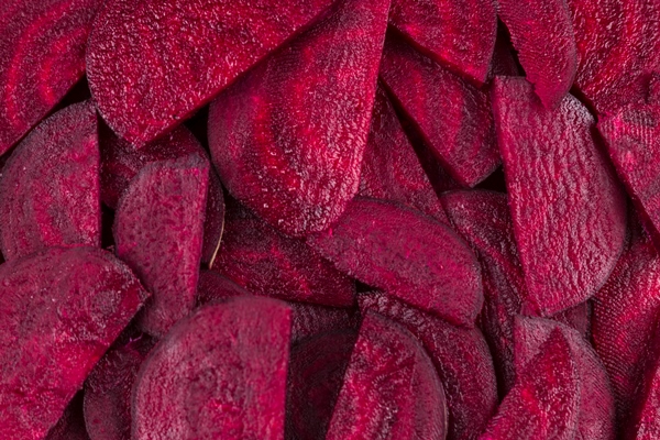 beetroot slices top view - Постный борщ с черносливом