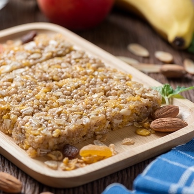 Постный овсяный десерт с орешками и сухофруктами