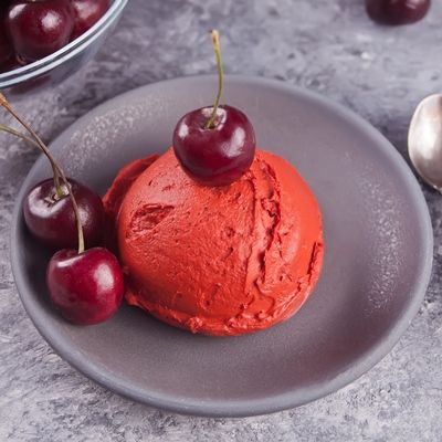 Мороженое из вишен или красной смородины