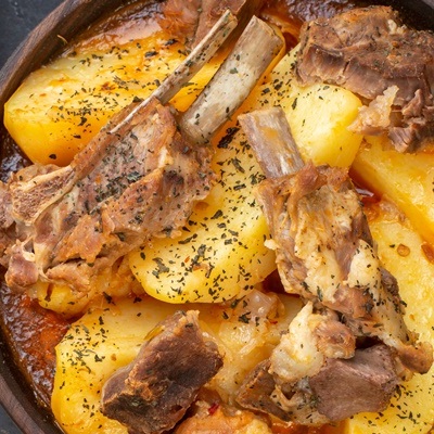 Свиные рёбрышки с картошкой в духовке