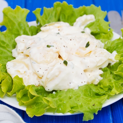 Салат картофельный с редькой