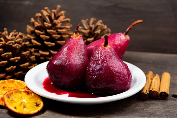 Груши и яблоки в сиропе exquisite dessert of pears in red wine - Груши и яблоки в сиропе