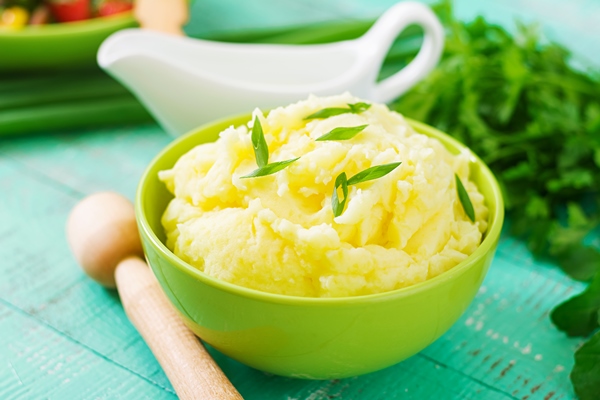 Пюре из картофеля с брюквой fresh mashed potatoes with bowl - Пюре из картофеля с брюквой
