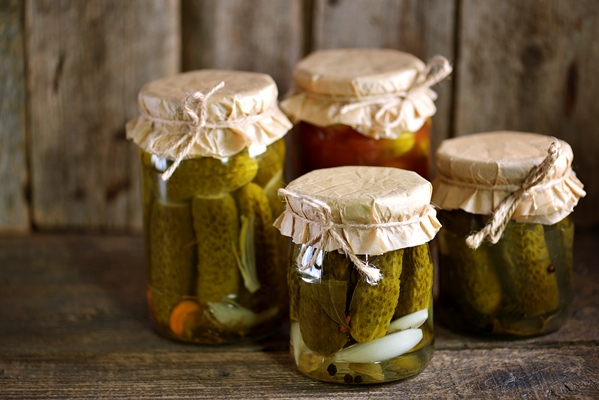 homemade pickled cucumbers with dill bay leaves onions and garlic - Салат из лука и солёных огурцов