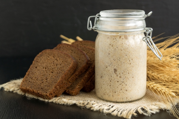 active rye sourdough in a glass jar for homemade bread 3 1 - Квас из варёной свёклы