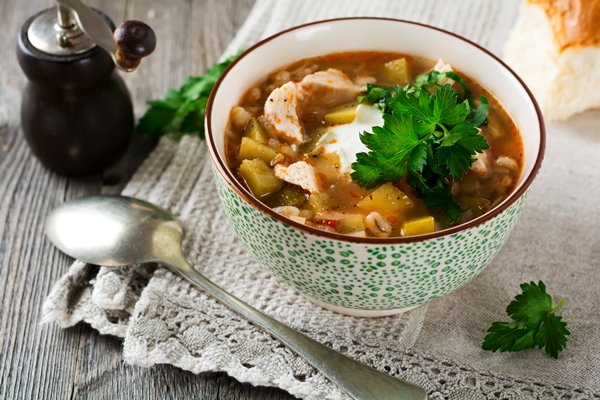 traditional russian soup rassolnik with pickled cucumber - Рассольник из рыбы