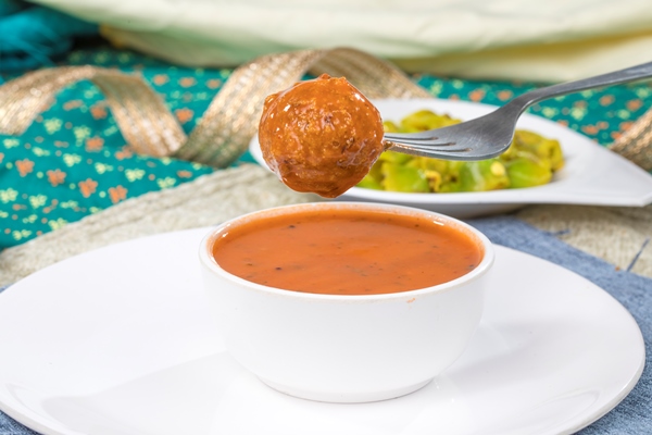 dal vada - Постный соус чатни из яблок