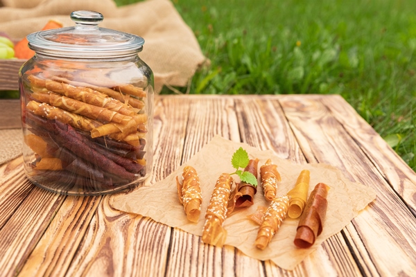 sweet pureed fruit pastille natural sweets from dried berries and fruits - Яблочная пастила с бананами