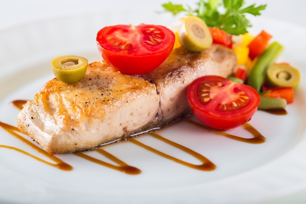 grilled salmon steak with vegetables - Запечённые стейки кеты, постный стол