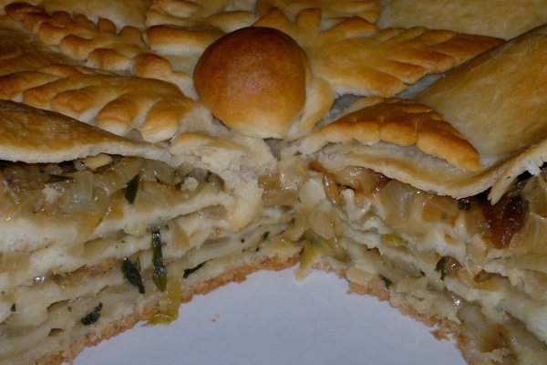 2022 12 14 001 - Постный пирог "Луковник"