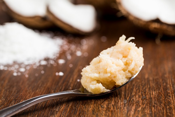 Кокосовый урбеч с пряностями и специями cocada coconut sweet a typical brazilian sweet on a spoon 1 - Кокосовый урбеч с пряностями и специями