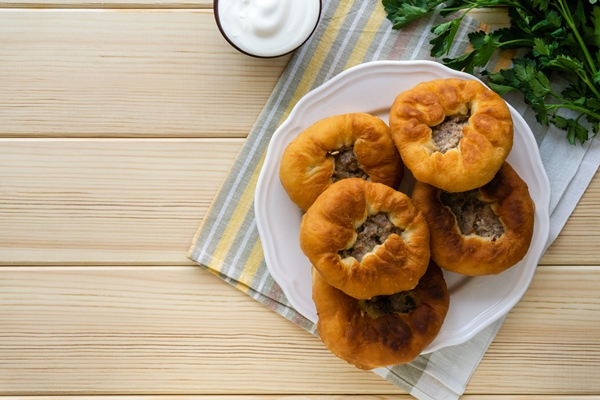Беляши traditional tatar and bashkir dish belyashi open fried pies with minced meat and onions 1 - Беляши