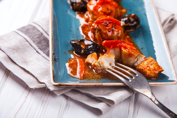 Рыба под соусом по-грузински fish chicken meatballs in tomato sauce - Рыба под соусом по-грузински