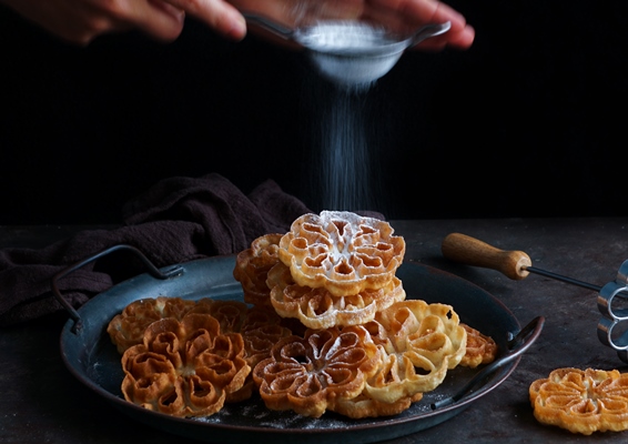 flores de carnaval or flores manchegas crocantes spanish and scandinavian cookies for christmas and easter 1 - Испанское пасхальное печенье "Цветы"