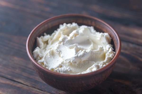 Торт "Рождественское полено" с вишней mascarpone italian cream cheese - Торт "Рождественское полено" с вишней