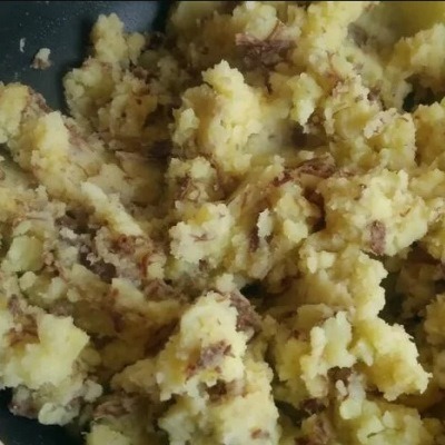 Картошка с тушёнкой из полуфабриката Картошка с тушёнкой из полуфабриката