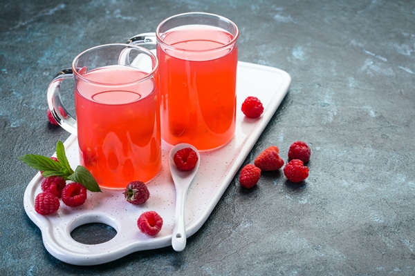 Клубни и корневища стрелолиста raspberry jelly a sweet russian traditional drink - Клубни и корневища стрелолиста