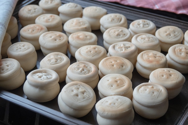 Просфорное тесто на закваске, старинный рецепт the process of making liturgical bread recursion is used in orthodox worship 2 - Просфорное тесто на закваске, старинный рецепт