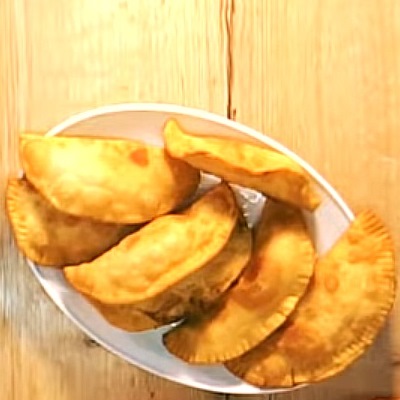 Постные чебуреки с кальмарами Постные чебуреки с кальмарами