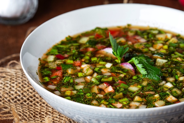 cold traditional soup okroshka with vegetables - Яблочно-свекольная окрошка