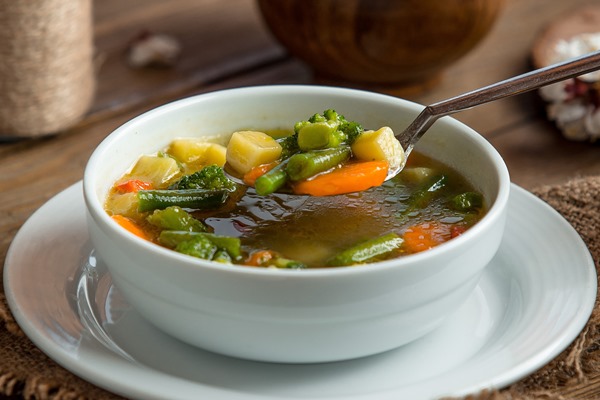 minestrone soup table 1 - Овощной суп в мультиварке