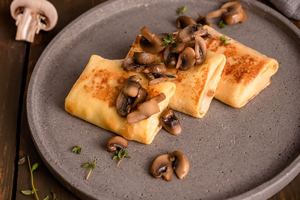 hot pancake with chicken mushrooms cheese 1 - Грибная начинка для блинчиков