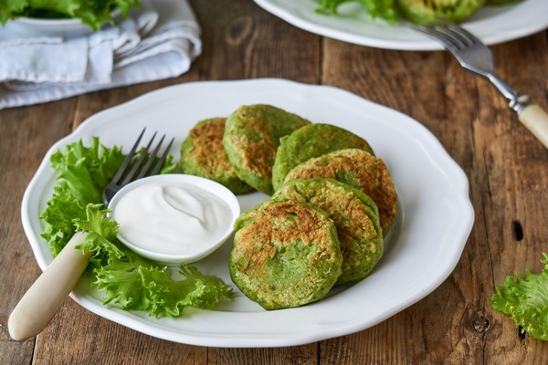 Постные котлеты из сныти с картофелем broccoli cutlets with sour cream lettuce leaves - Постные котлеты из сныти с картофелем