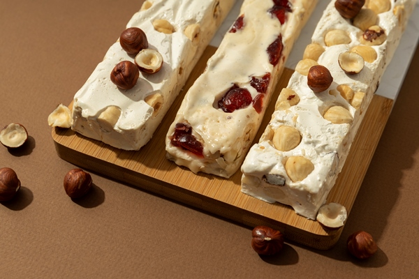 top view turron dessert - Ореховая помадка на сухом молоке