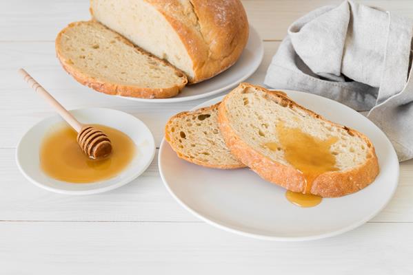 Пампушки медовые с маком high angle bread slices with honey - Пампушки медовые с маком