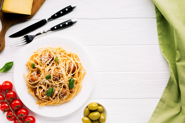 Аль-денте flat lay italian food composition with copyspace - Аль-денте