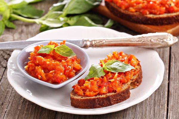 vegetable topping with bread plate - Овощная икра с капустой