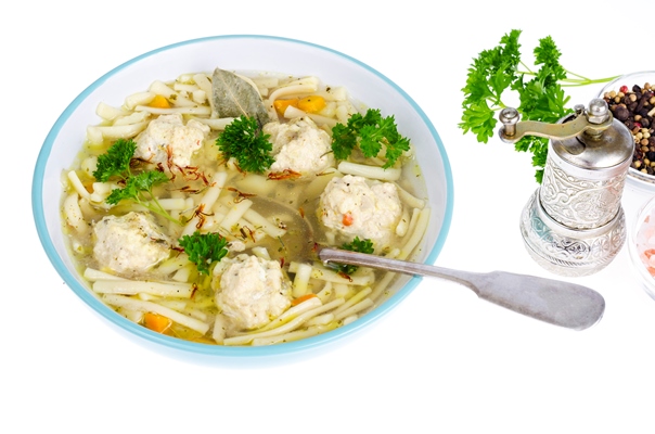 chicken broth with egg noodles meatballs - Куриный суп с фрикадельками