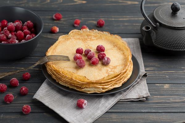 high angle pancakes with fruits - Блинцы