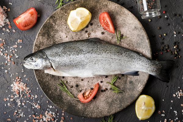 top view fish plate with spices - Тёша