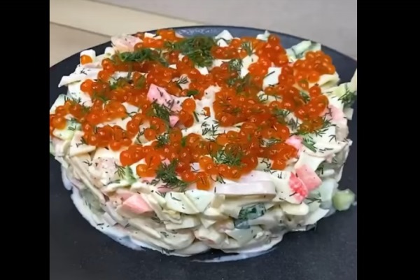 Салат из кальмаров, крабовых палочек и креветок 2024 12 26 002 - Салат из кальмаров, крабовых палочек и креветок