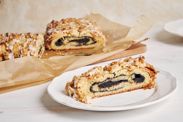 closeup shot poppy seed roll 2 - Маковый штоллен