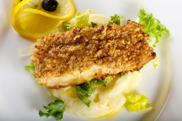 Рыба во фритюре cod fish with mashed potato - Рыба во фритюре
