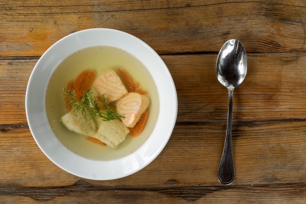 Уха из стерляди (старинный рецепт) directly shot soup with salmon bowl table - Уха из стерляди (старинный рецепт)