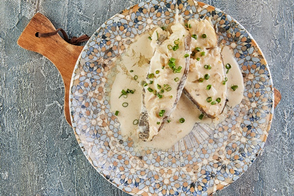 halibut fish with muscat wine sauce french gourmet cuisine - Рыба, тушённая с хреном