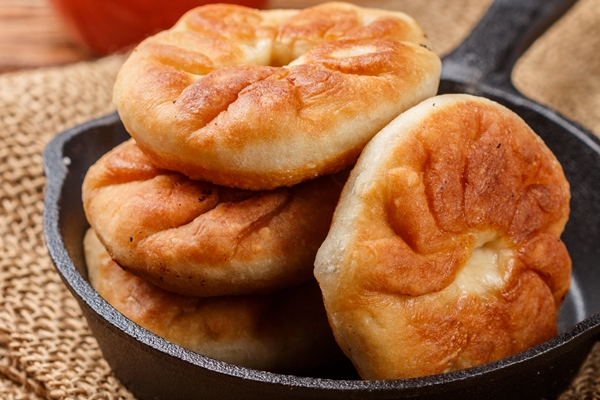 Беляши с картофелем traditional russian tatar bashkir fried patties with meat onions belyash - Беляши с картофелем