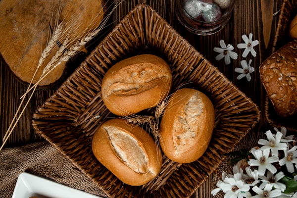 Булка wicker basket with bread spike millet - Булка