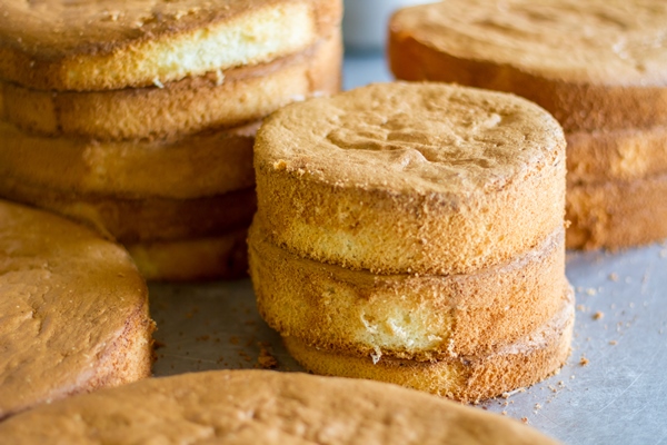Миндальный бисквит (старинный рецепт) stack pies cooked dough round shape simple nutricious cake prepare tasty pastry home - Миндальный бисквит (старинный рецепт)