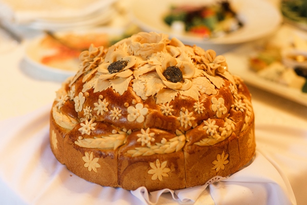 wedding bread restaurant table 1 1 - Домашний свадебный каравай