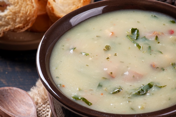 Суп картофельный с тхиной по-афонски delicious dish portuguese cuisine called caldo verde made with potatoes cabbage bacon sausage - Суп картофельный с тхиной по-афонски